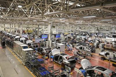 從1000萬輛到2000萬輛僅用17個(gè)月,這個(gè)提速很提氣!